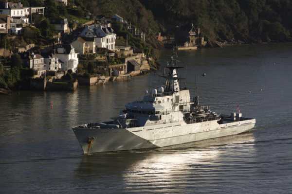18 January 2020 - 10-34-16
All reflecting well upon HMS Tyne as the patrol vessel arrives for a weekend visit to Dartmouth, Devon
#HMSTyne #DartmouthVisitHMSTyne